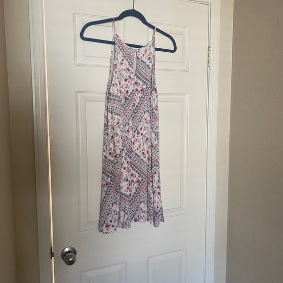 Francesca’s Miami Halter Dress Large with lining flowy with flowers - Picture 3 of 6